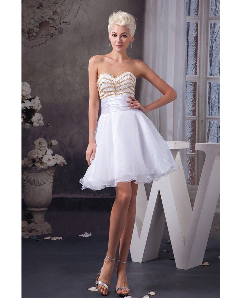 White A-line Sweetheart Short Organza Prom Dress With Beading Bodice